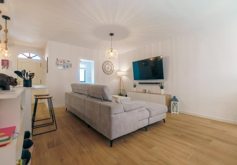 Reventa - Apartamento / piso -
Alfaz del Pi - Albir