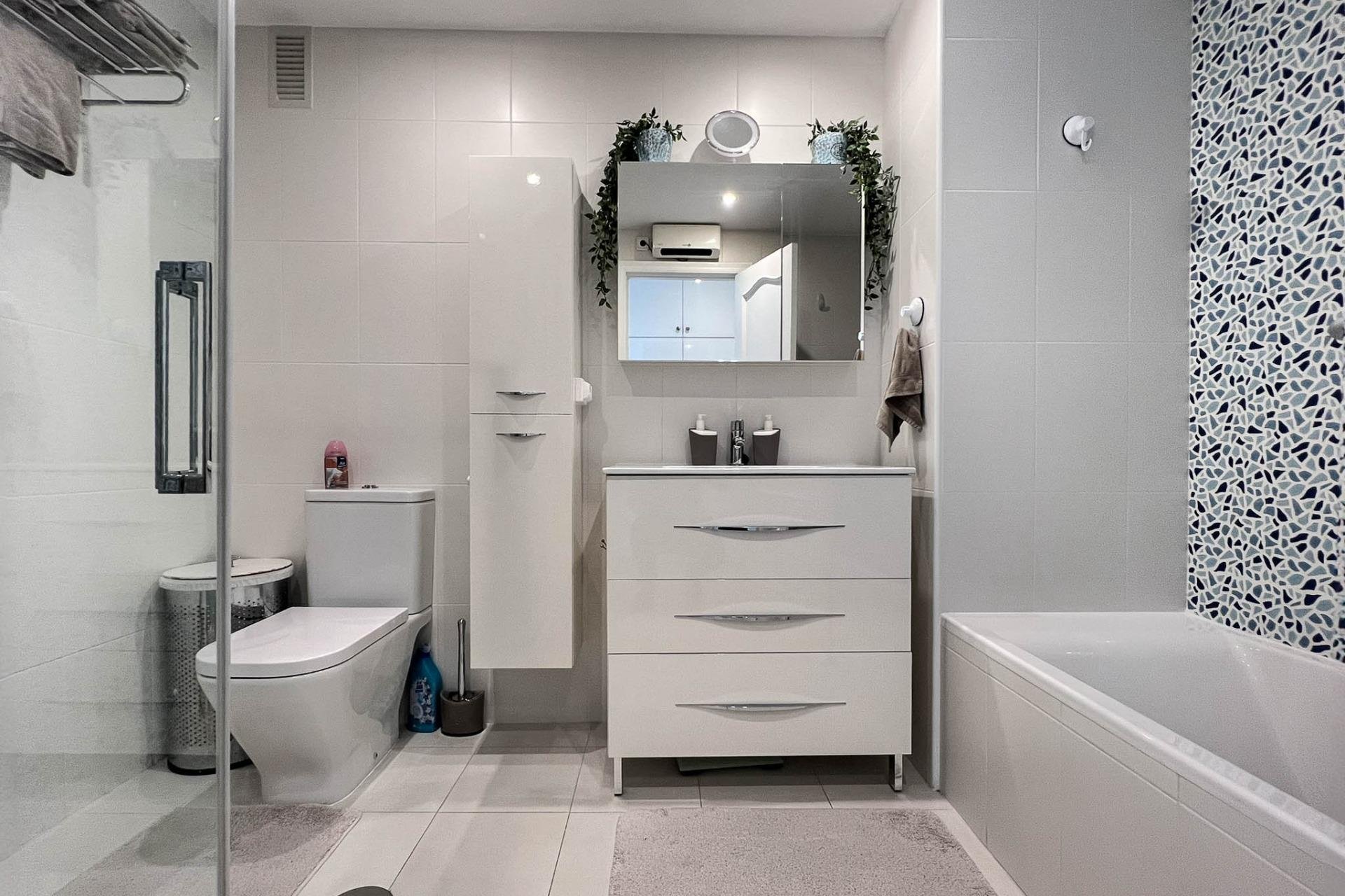 Reventa - Apartamento / piso -
Alfaz del Pi - Albir