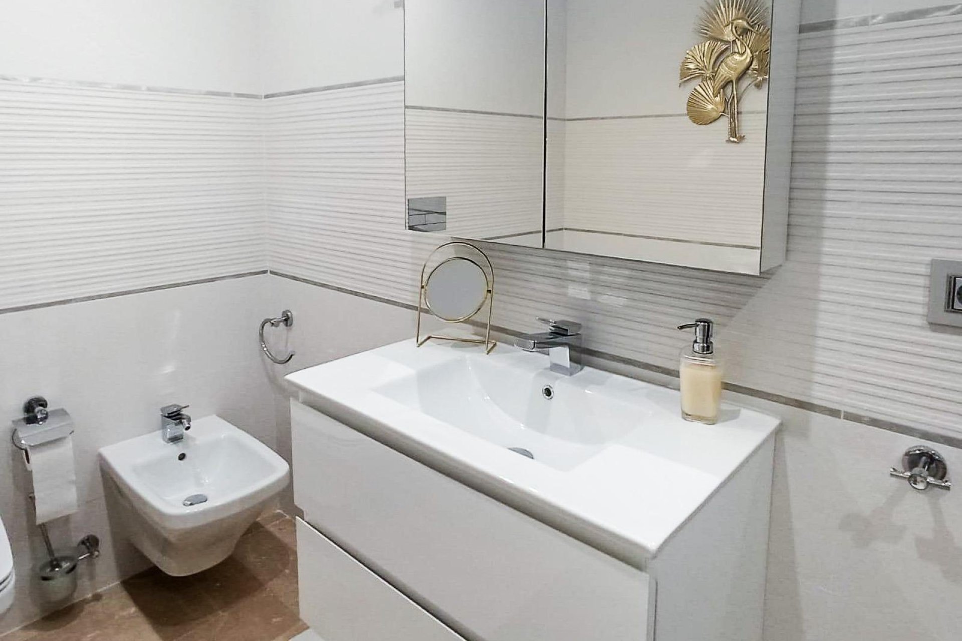 Reventa - Apartamento / piso -
La Nucía - La nucia