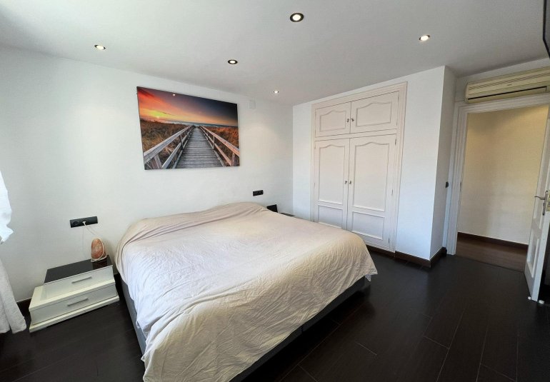 Reventa - Villa -
Alfaz del Pi - Albir