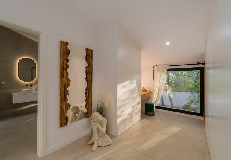 Reventa - Villa -
Altea - Urbanizaciones