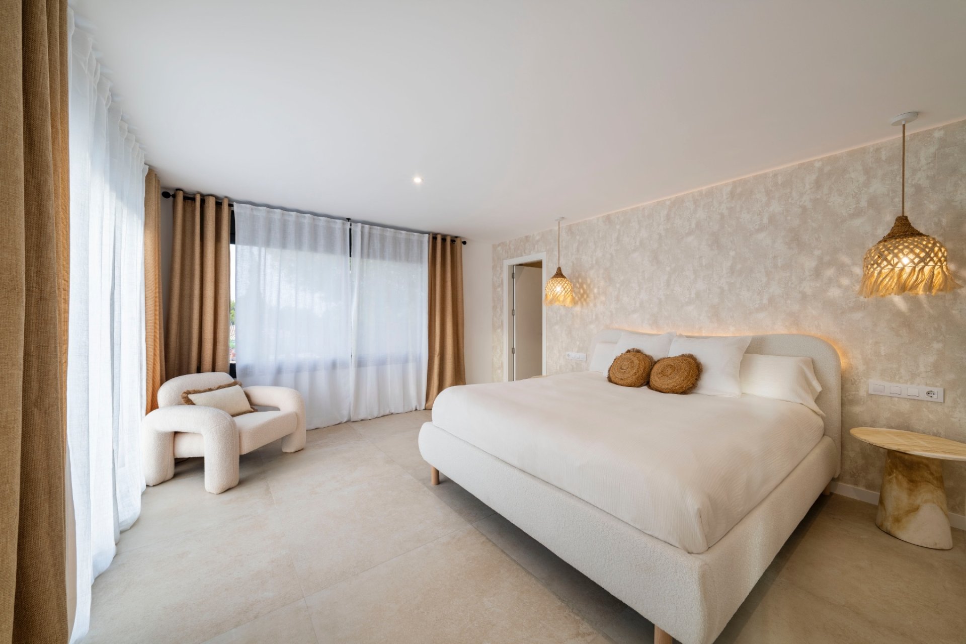 Reventa - Villa -
Altea - Urbanizaciones