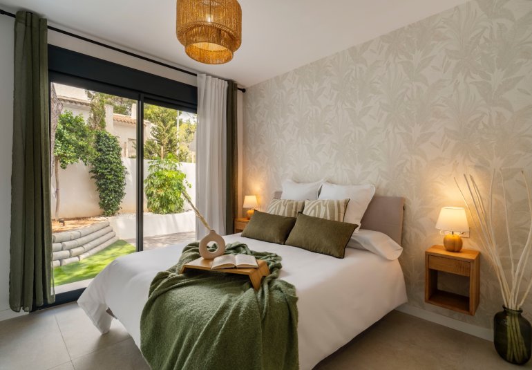 Reventa - Villa -
Altea - Urbanizaciones