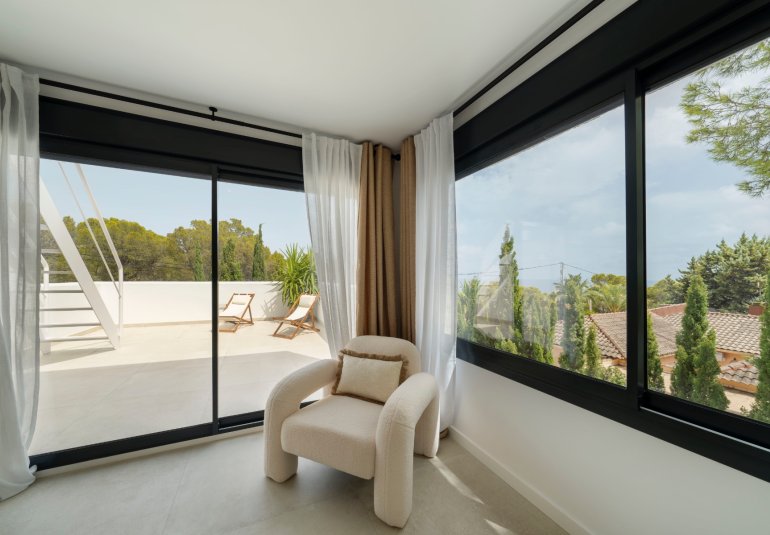 Reventa - Villa -
Altea - Urbanizaciones