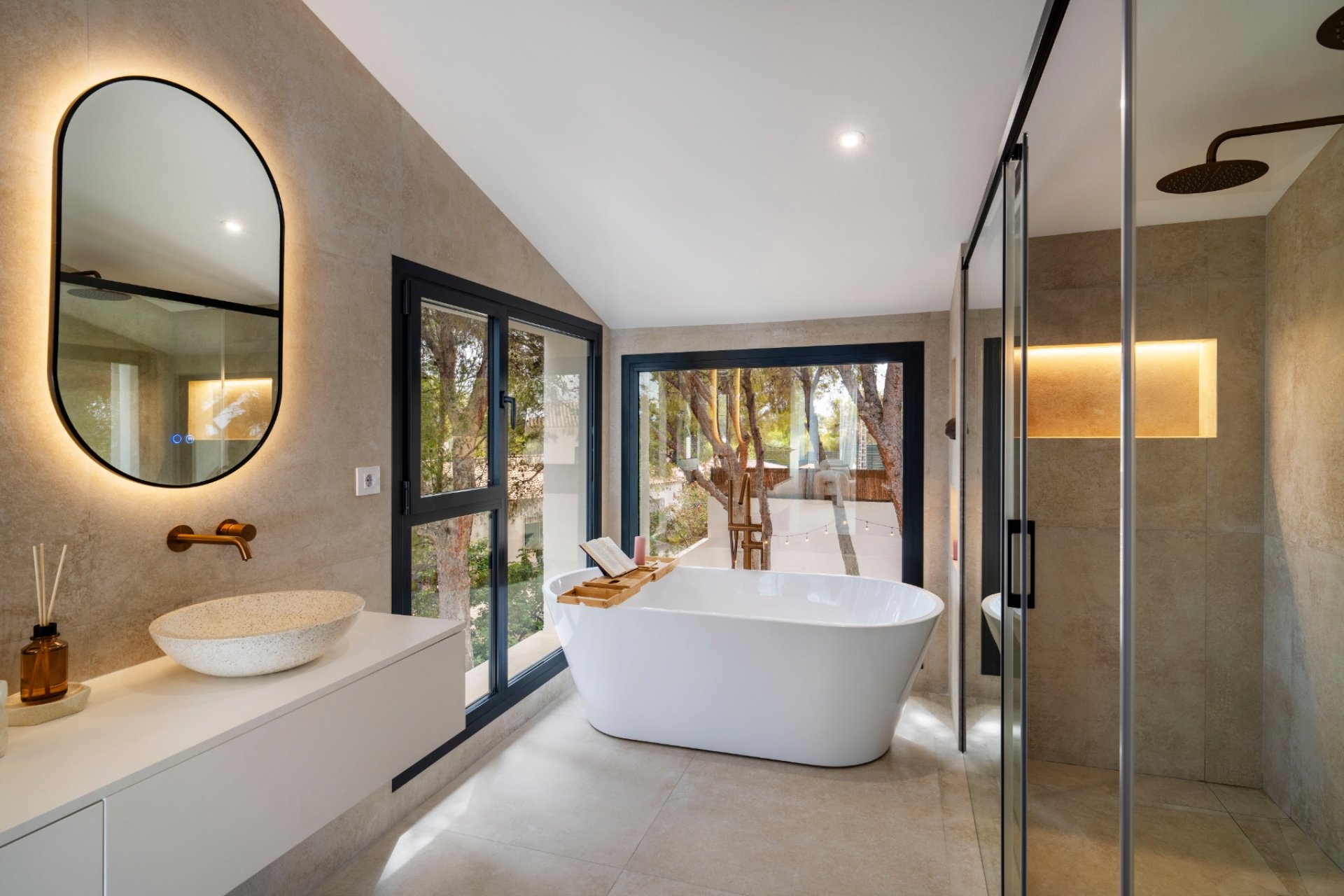 Reventa - Villa -
Altea - Urbanizaciones