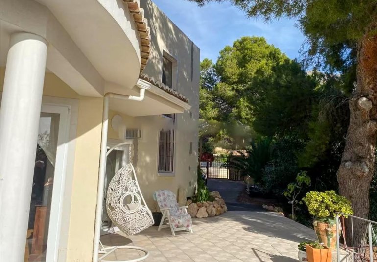 Reventa - Villa -
Altea