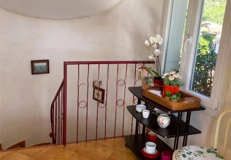 Reventa - Villa -
Altea