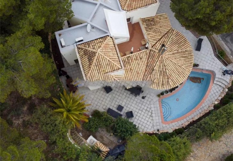 Reventa - Villa -
Altea