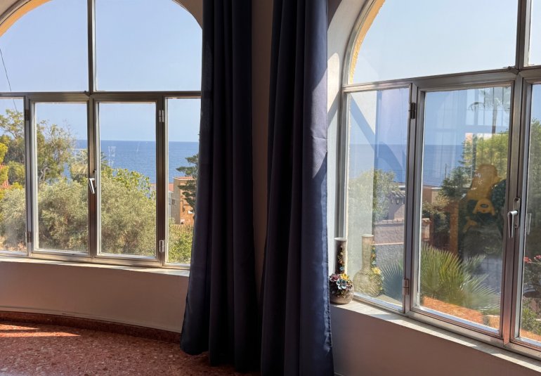 Reventa - Villa -
Calpe - Manzanera