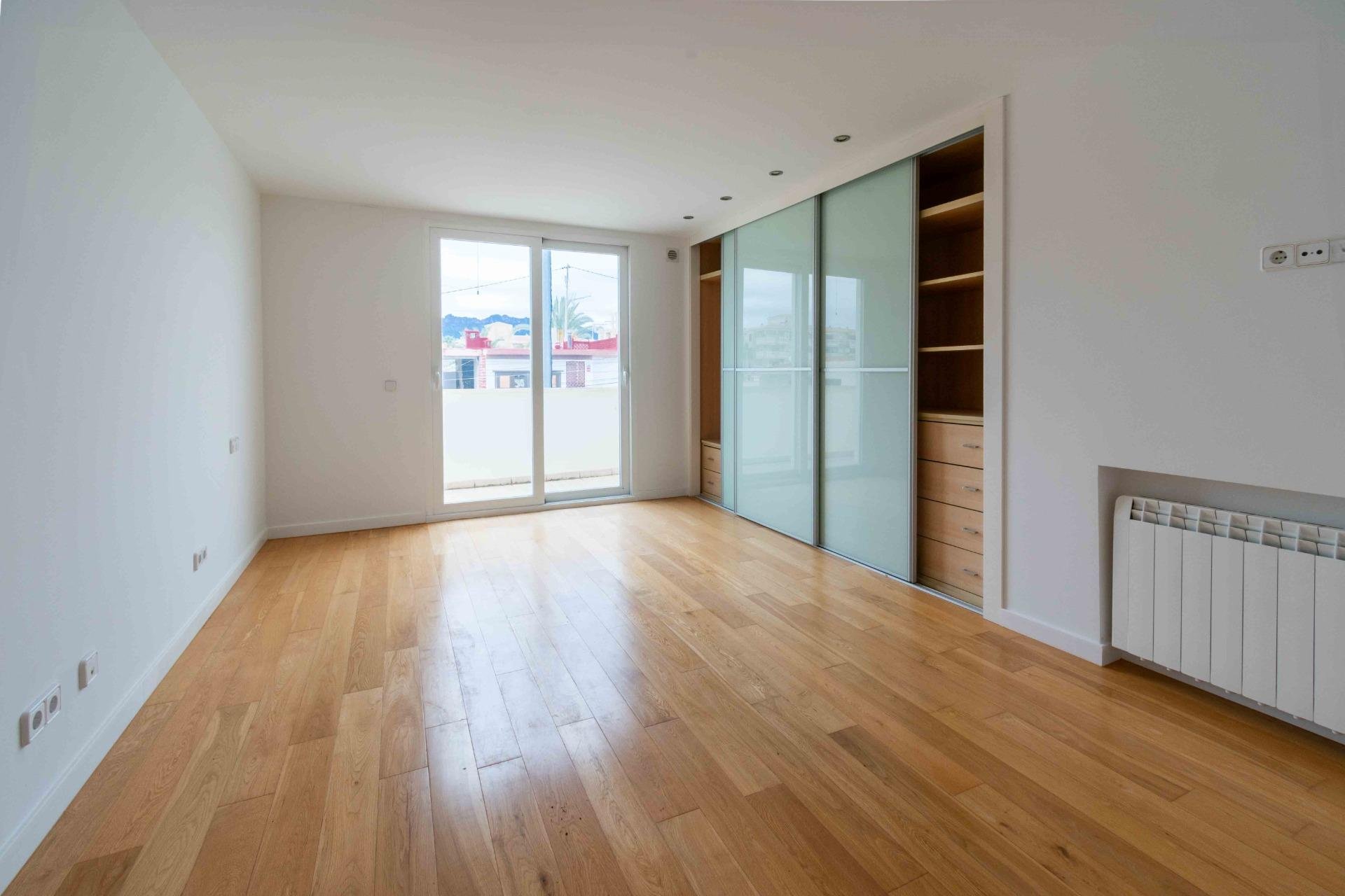 Reventa - Villa / Semi pareado -
Alfaz del Pi - Albir