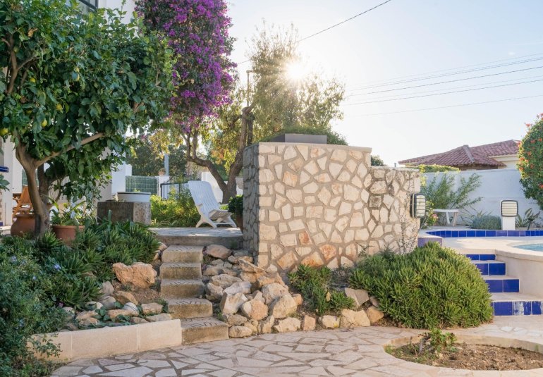 Reventa - Villa / Semi pareado -
Alfaz del Pi - Albir