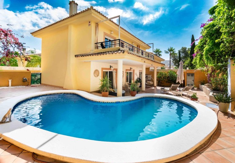 Reventa - Villa / Semi pareado -
Alfaz del Pi - Albir