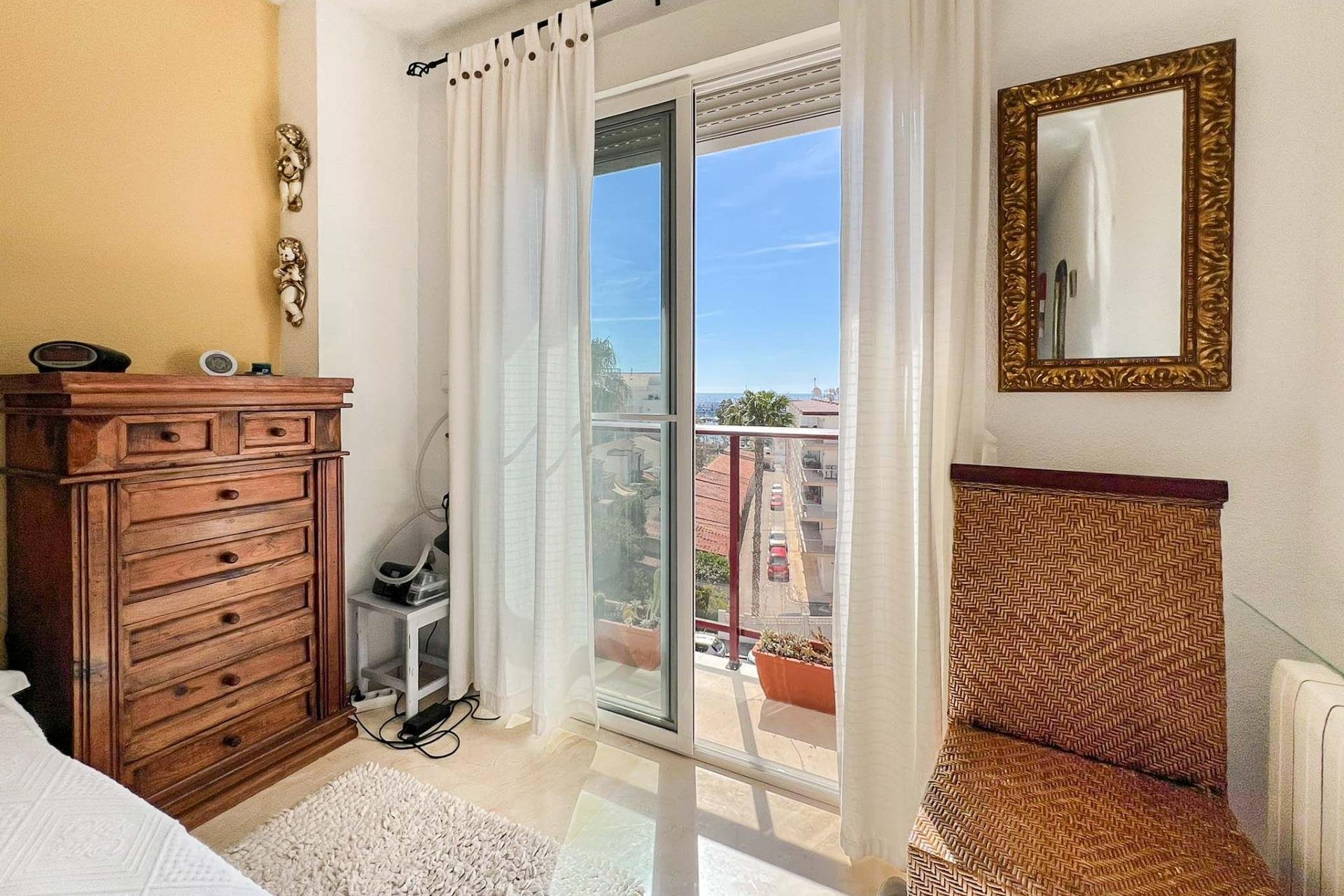 Revente - Appartement -
Altea