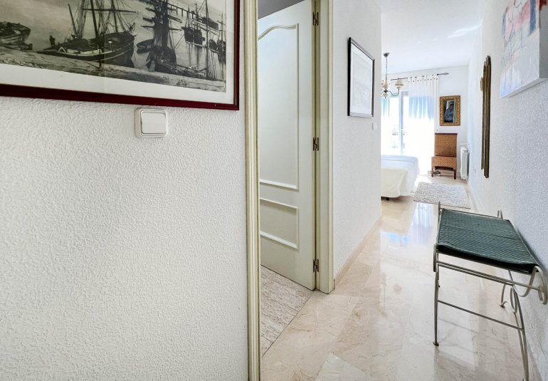 Revente - Appartement -
Altea