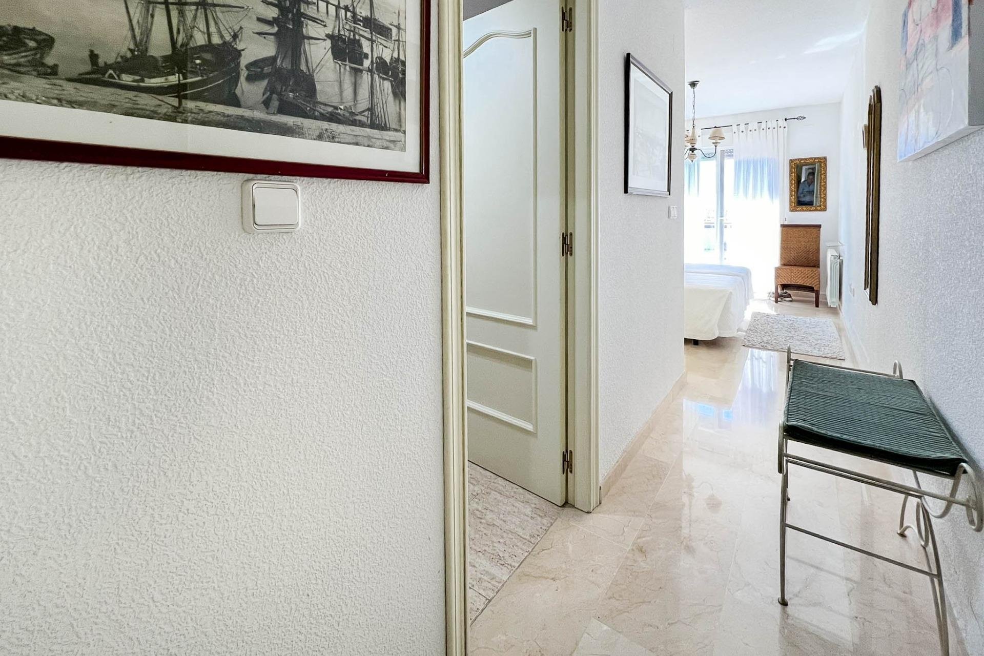 Revente - Appartement -
Altea