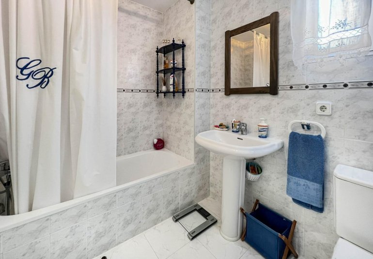 Revente - Appartement -
Altea