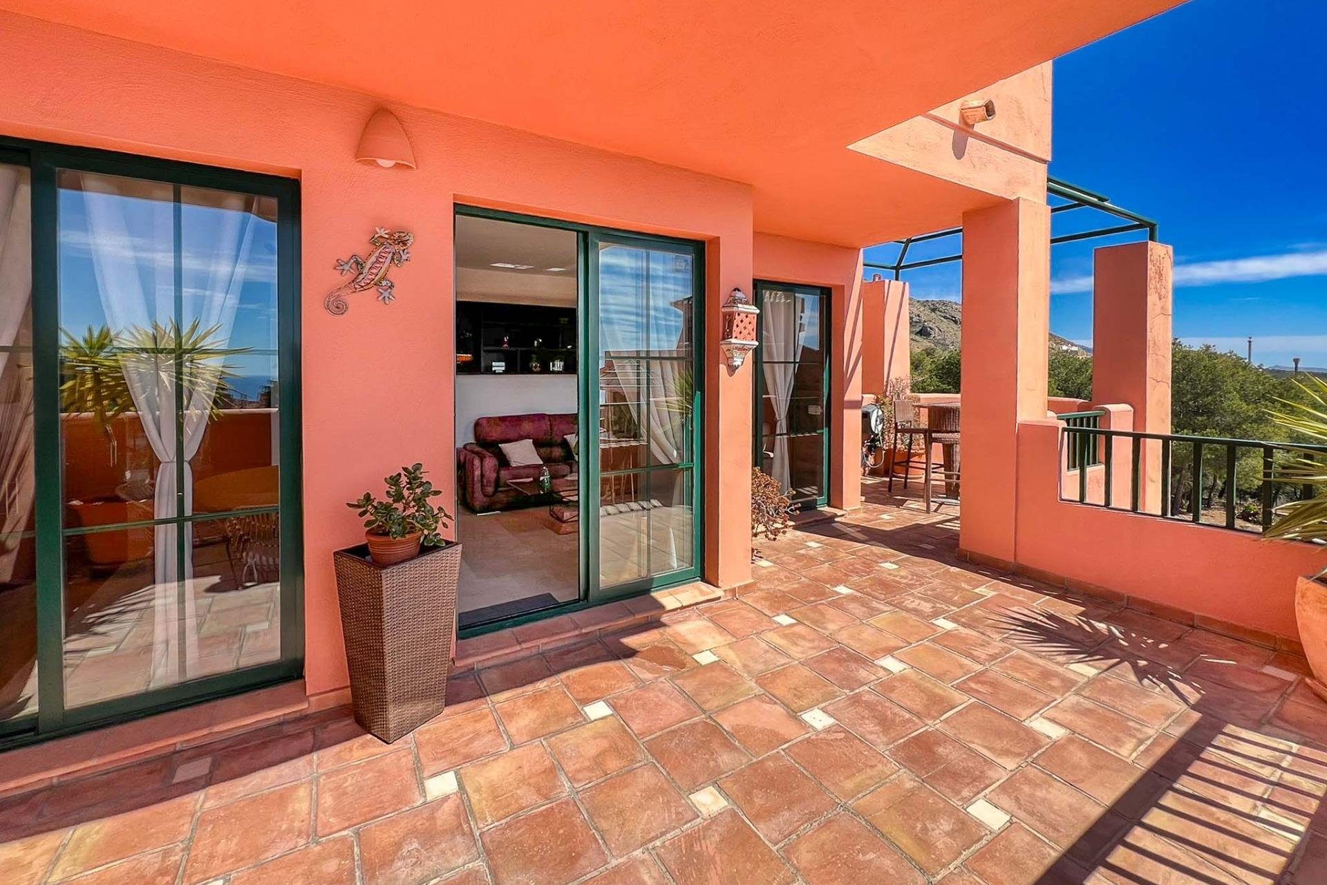 Revente - Appartement -
Finestrat