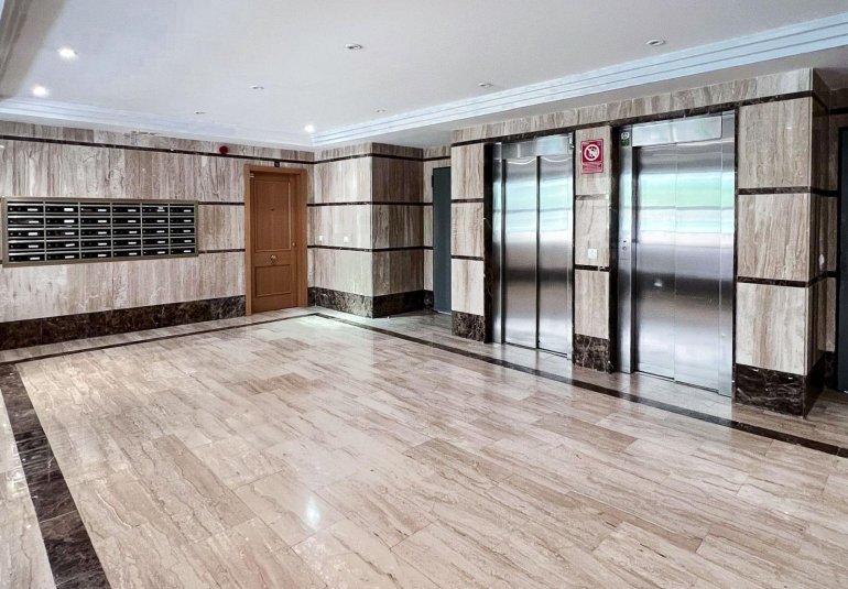 Revente - Appartement -
Villajoyosa