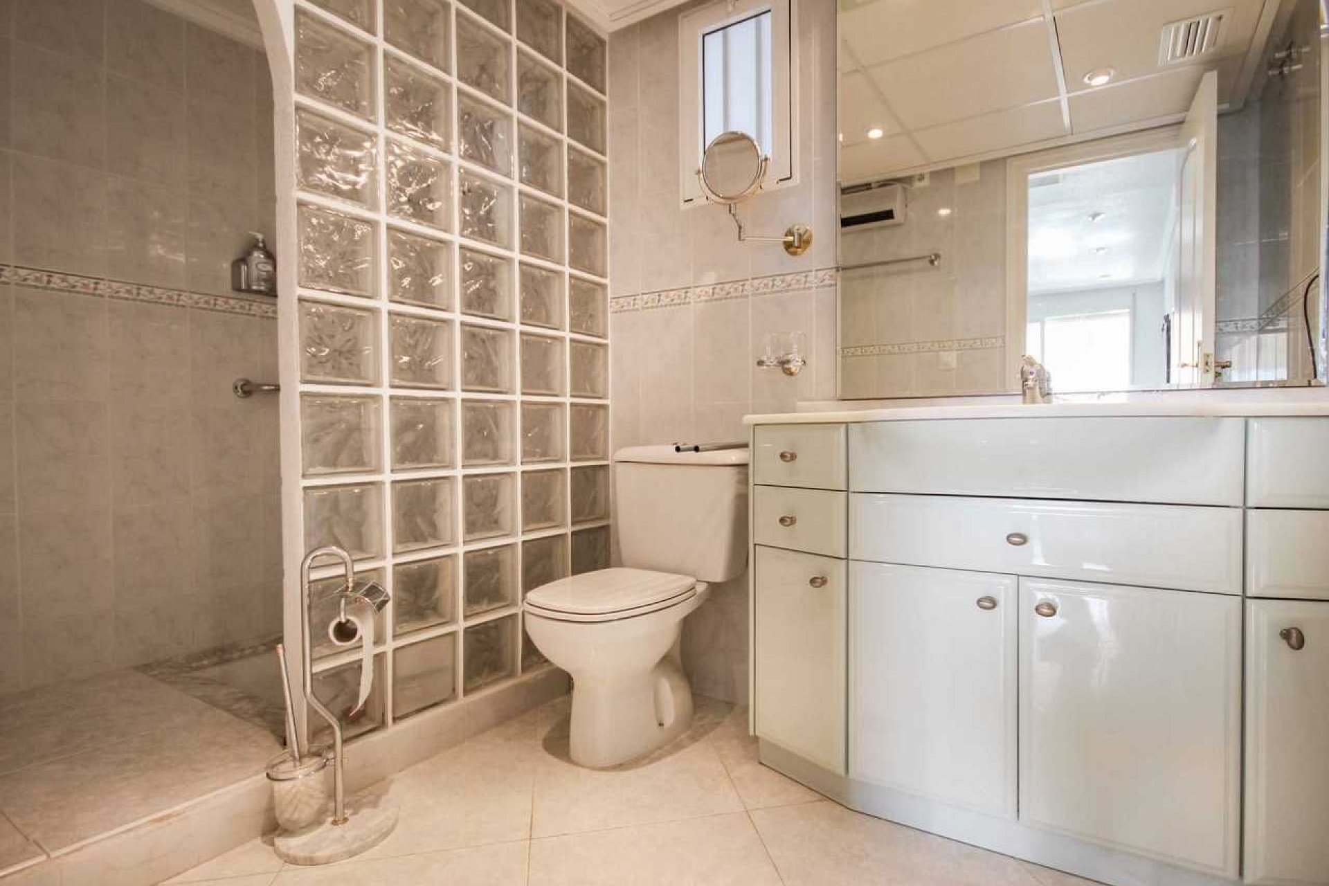 Revente - Appartement -
Villajoyosa