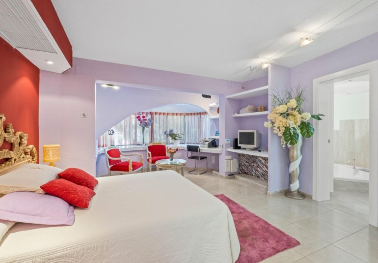 Revente - Villa -
Altea