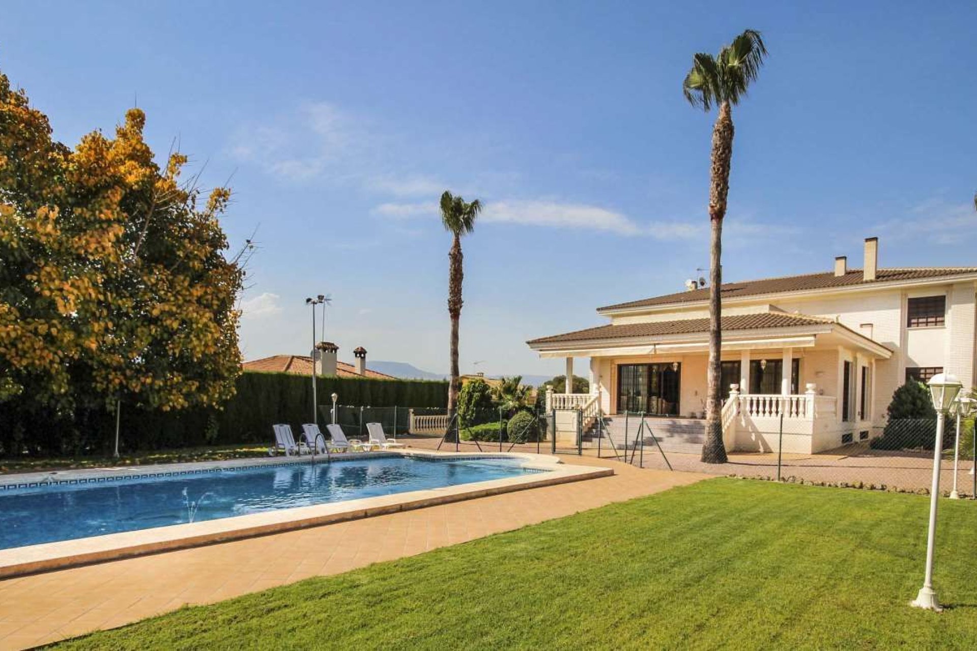 Revente - Villa -
Benidorm