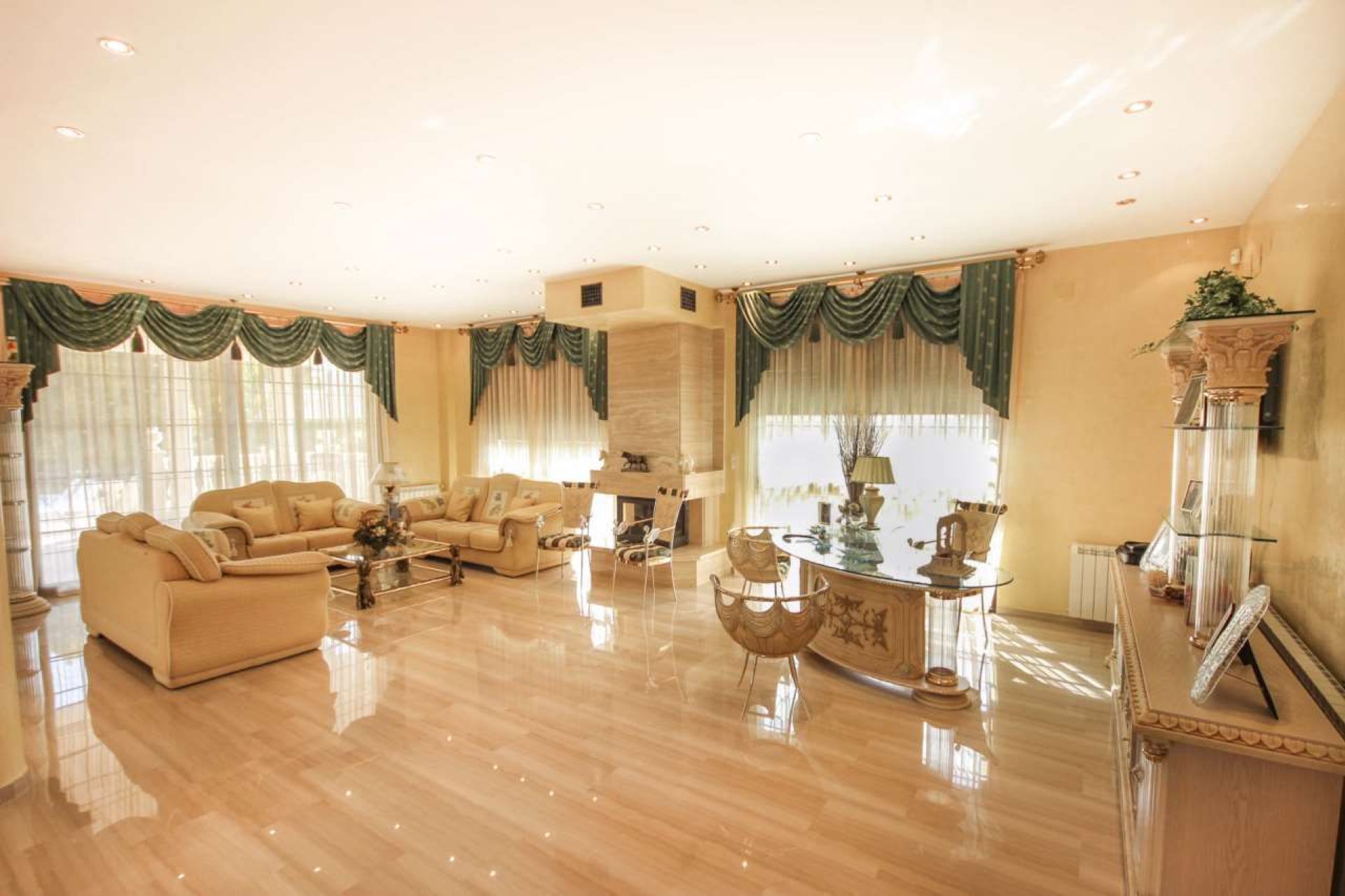 Revente - Villa -
Benidorm