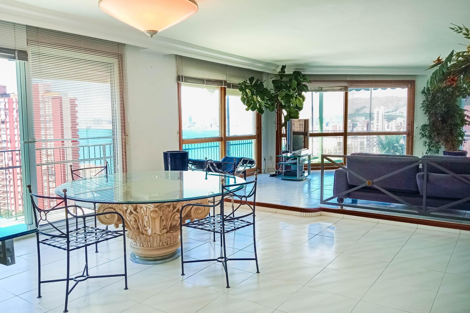 Revente - Villa -
Benidorm