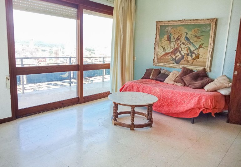 Revente - Villa -
Benidorm