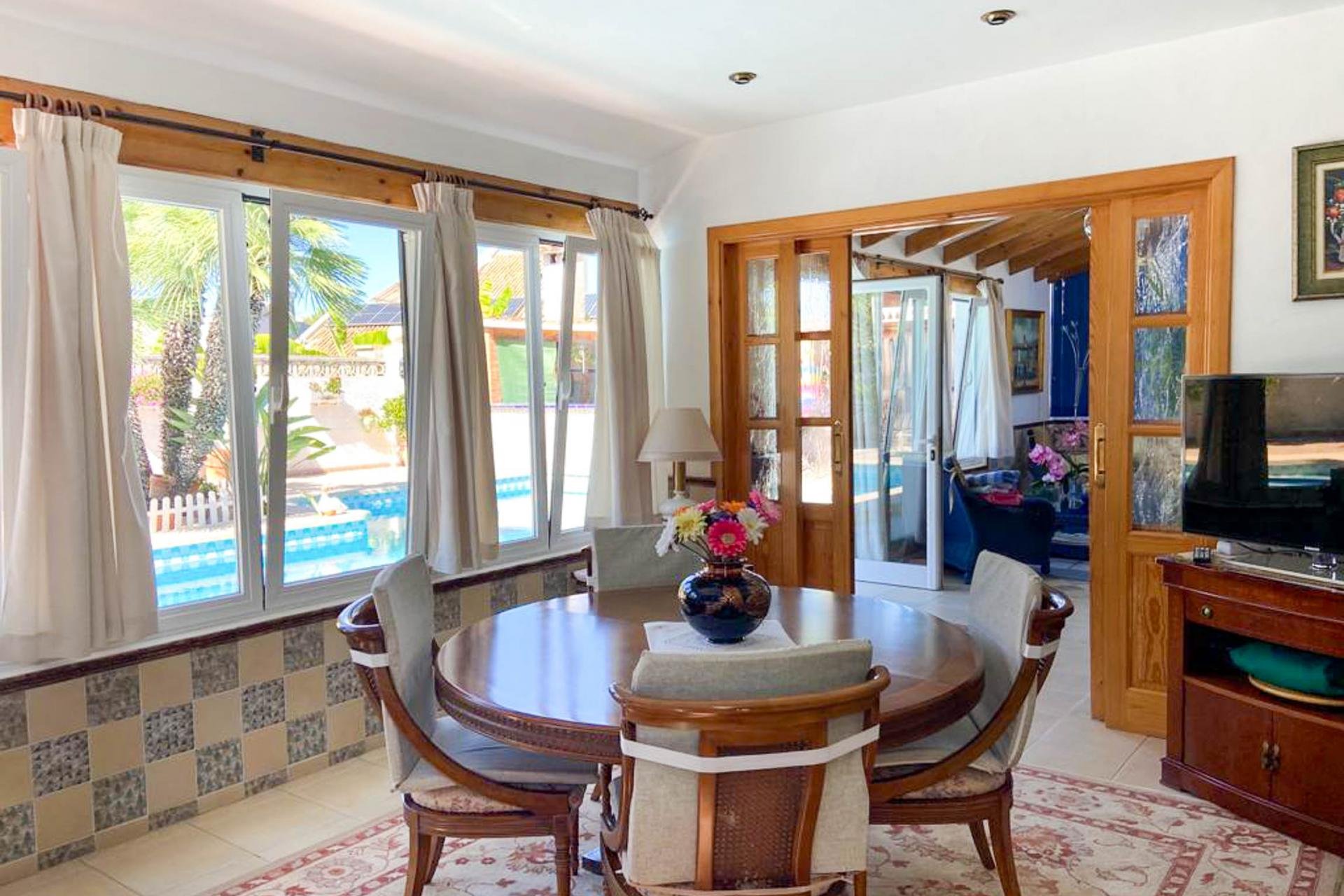 Revente - Villa -
Benidorm