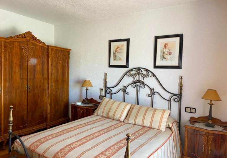 Revente - Villa -
Benidorm