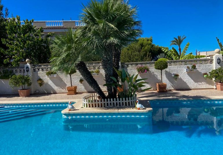 Revente - Villa -
Benidorm