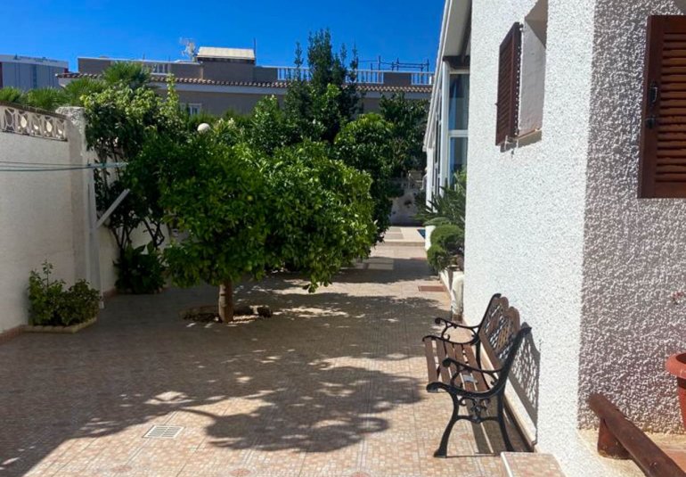 Revente - Villa -
Benidorm