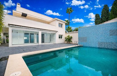 Villa / Halfvrijstaand - Herverkoop - Alfaz del Pi -
                Albir