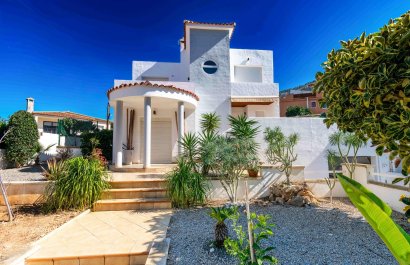 Villa - Resale - Alfaz del Pi -
                Albir