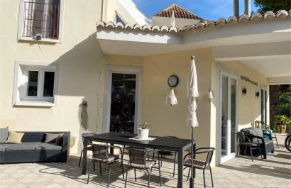 Villa - Reventa - Altea -
                Altea