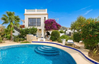 Villa / Semi semi-detached - Resale - Alfaz del Pi -
                Albir