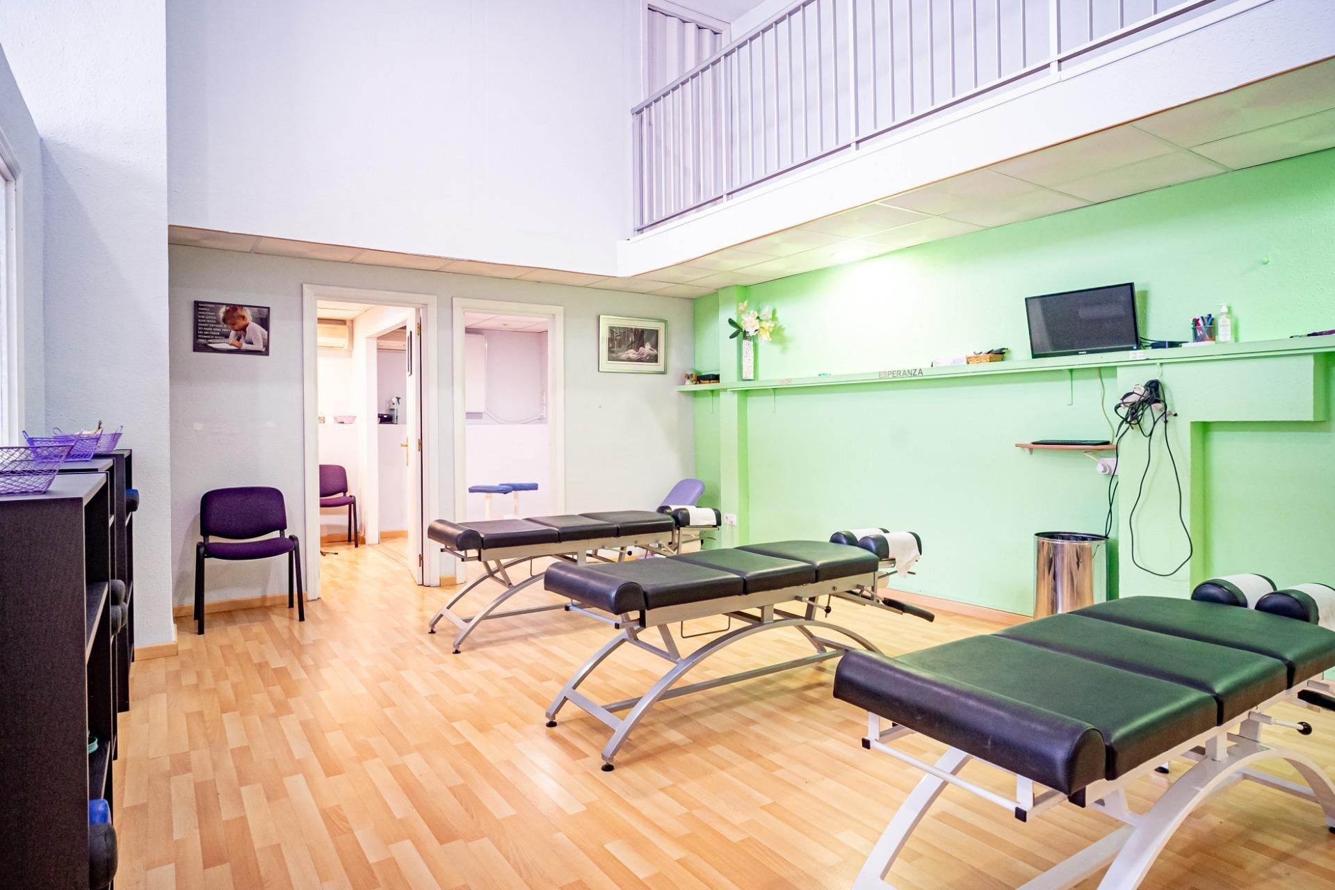 Wiederverkauf - Kommerziell -
Alfaz del Pi