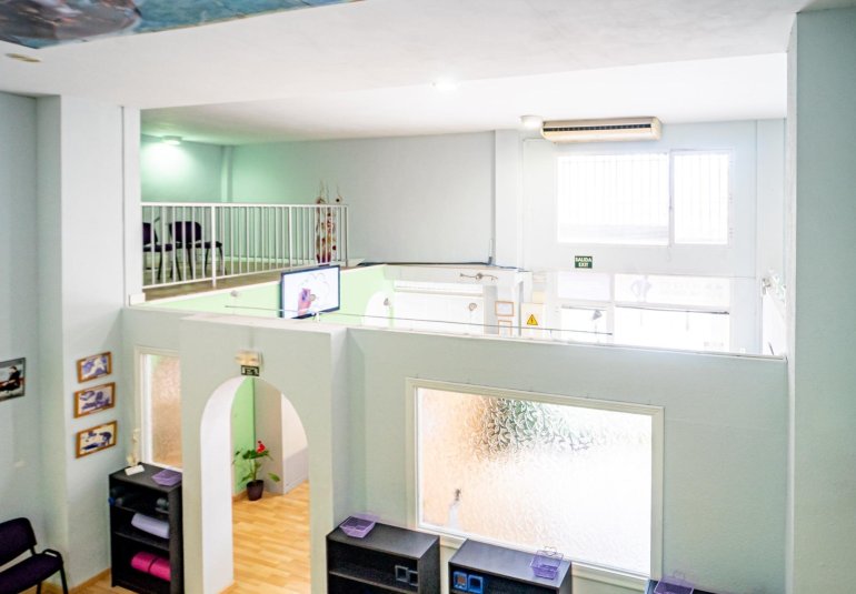 Wiederverkauf - Kommerziell -
Alfaz del Pi