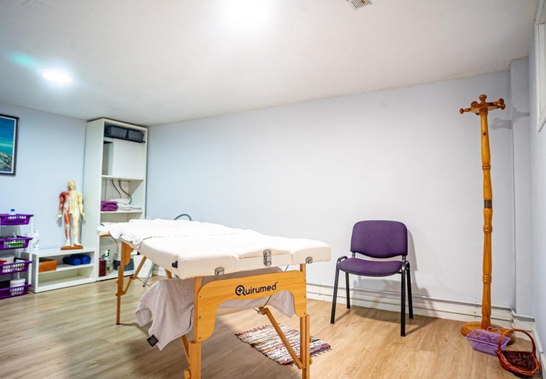 Wiederverkauf - Kommerziell -
Alfaz del Pi