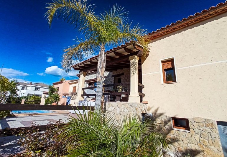 Wiederverkauf - Villa -
Alfaz del Pi