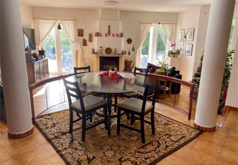 Wiederverkauf - Villa -
Altea