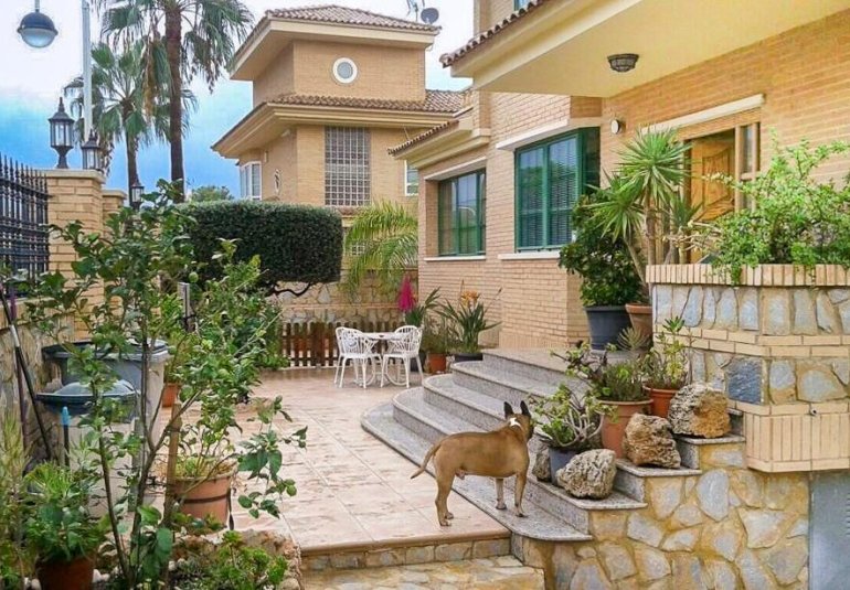 Wiederverkauf - Villa -
Benidorm