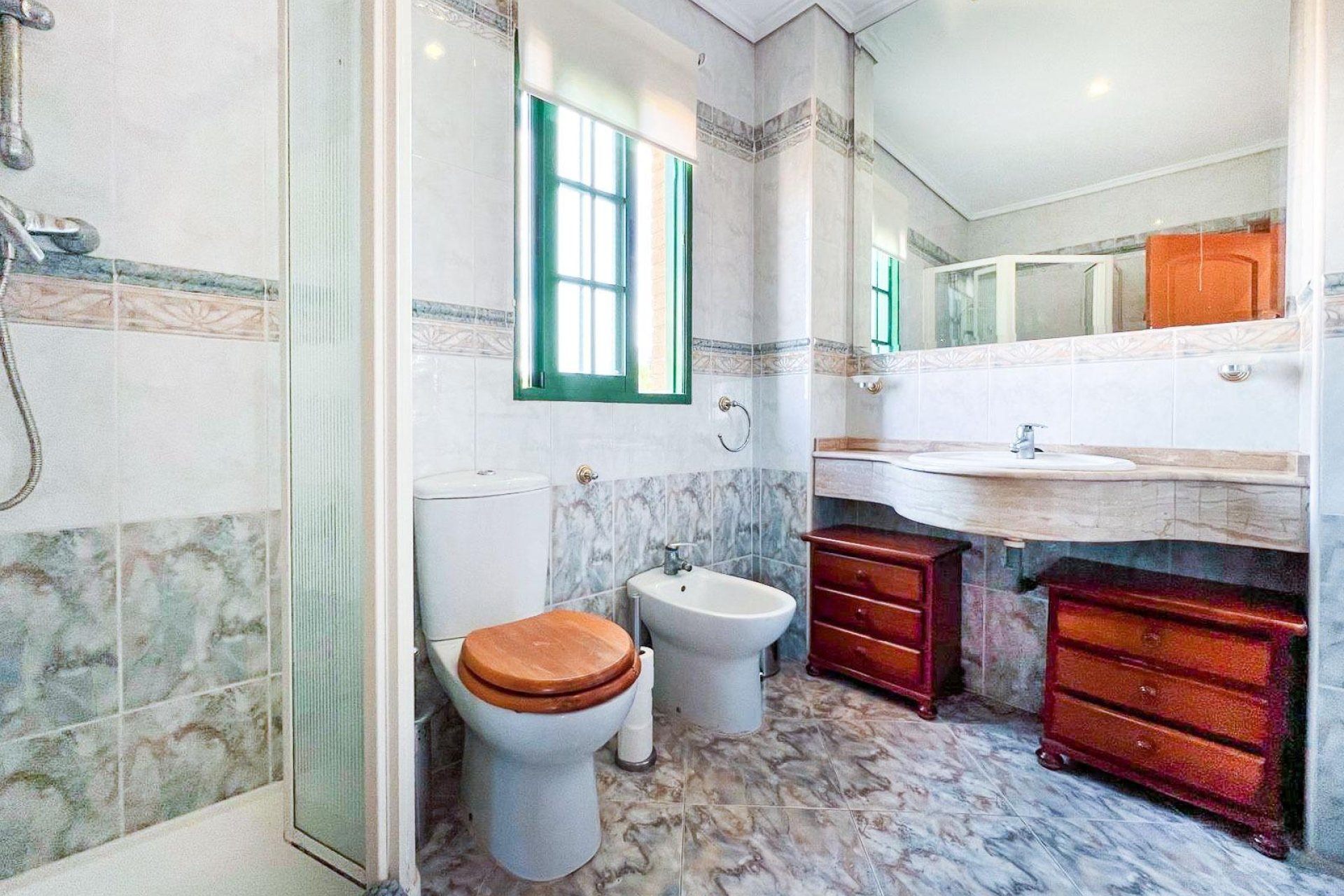 Wiederverkauf - Villa -
Benidorm