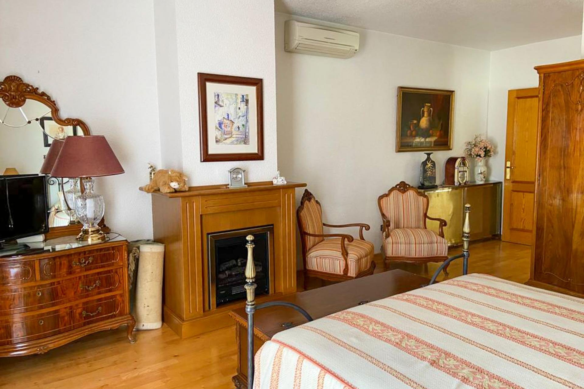 Wiederverkauf - Villa -
Benidorm