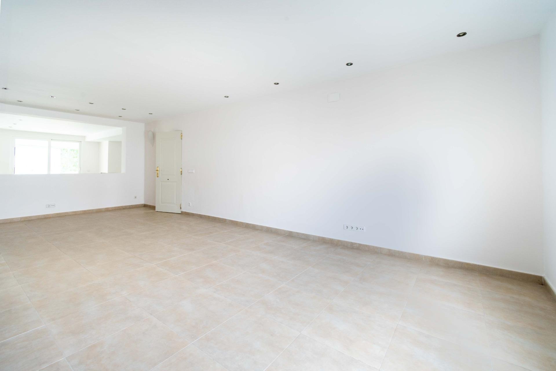 Wiederverkauf - Villa / Doppelhaushälfte -
Alfaz del Pi - Albir