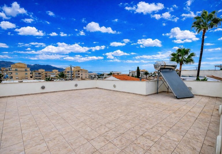 Wiederverkauf - Villa / Doppelhaushälfte -
Alfaz del Pi - Albir