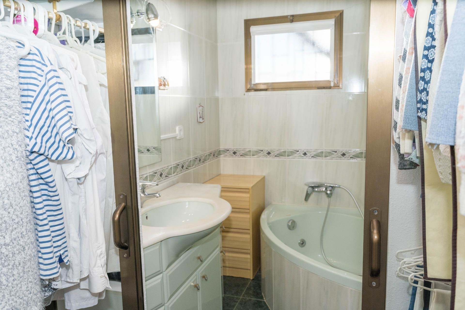 Wiederverkauf - Villa / Doppelhaushälfte -
Alfaz del Pi - Albir