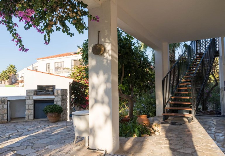 Wiederverkauf - Villa / Doppelhaushälfte -
Alfaz del Pi - Albir