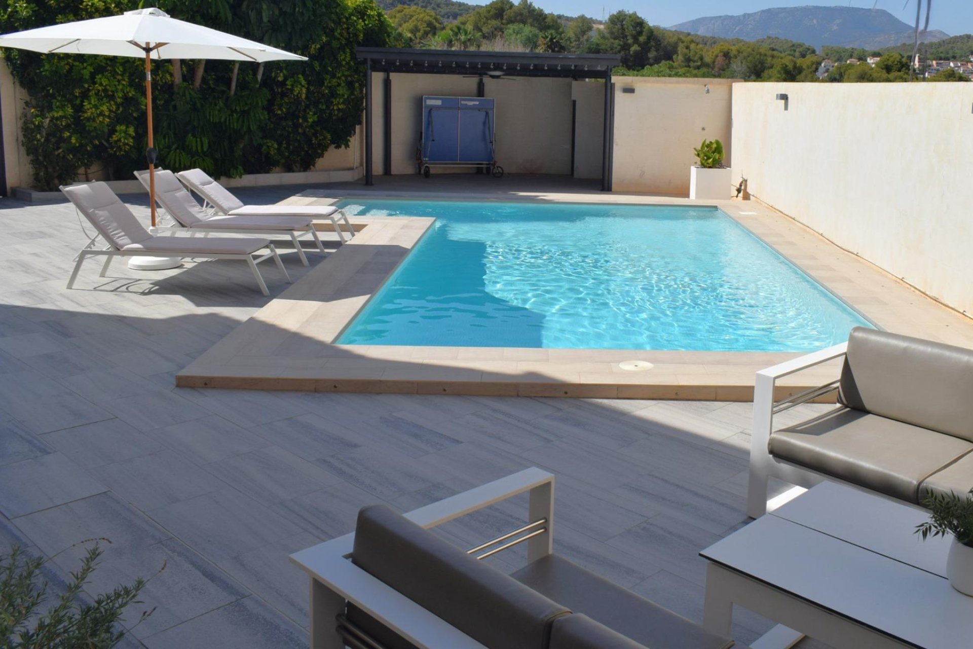 Wiederverkauf - Villa / Doppelhaushälfte -
Alfaz del Pi