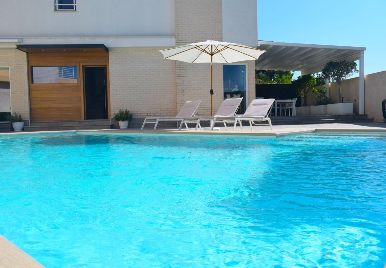 Wiederverkauf - Villa / Doppelhaushälfte -
Alfaz del Pi